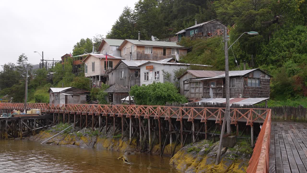 칼레타 토르텔, 칠레