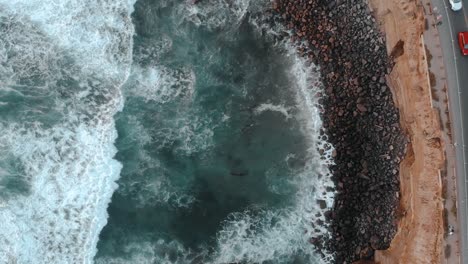 Epische-Drohnenaufnahme-über-Dem-Strand-Von-San-Diego-In-Südkalifornien