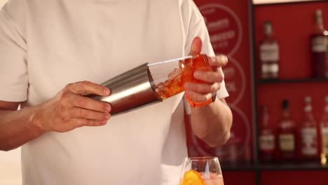 preparación de cócteles
