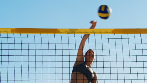 jugadora de voleibol jugando a voleibol 4k