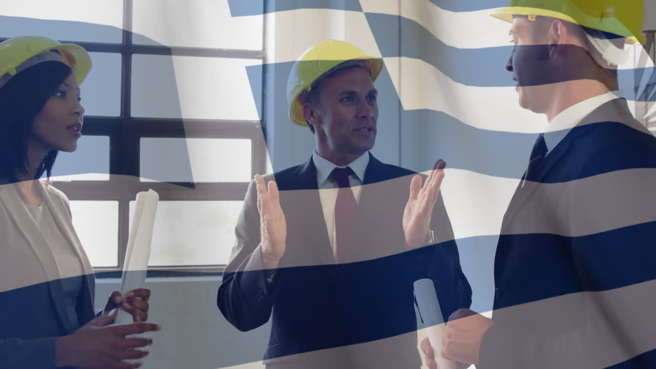 la bandera griega sobre los trabajadores del sitio hablando en el sitio.