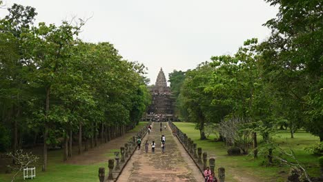 Parque-Histórico-De-Peldaño-Fantasma,-Ubicado-En-Buriram,-Región-De-Isan-De-Tailandia