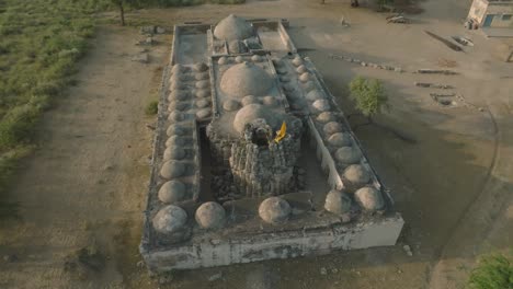 mosque dilapidated in skardu valley