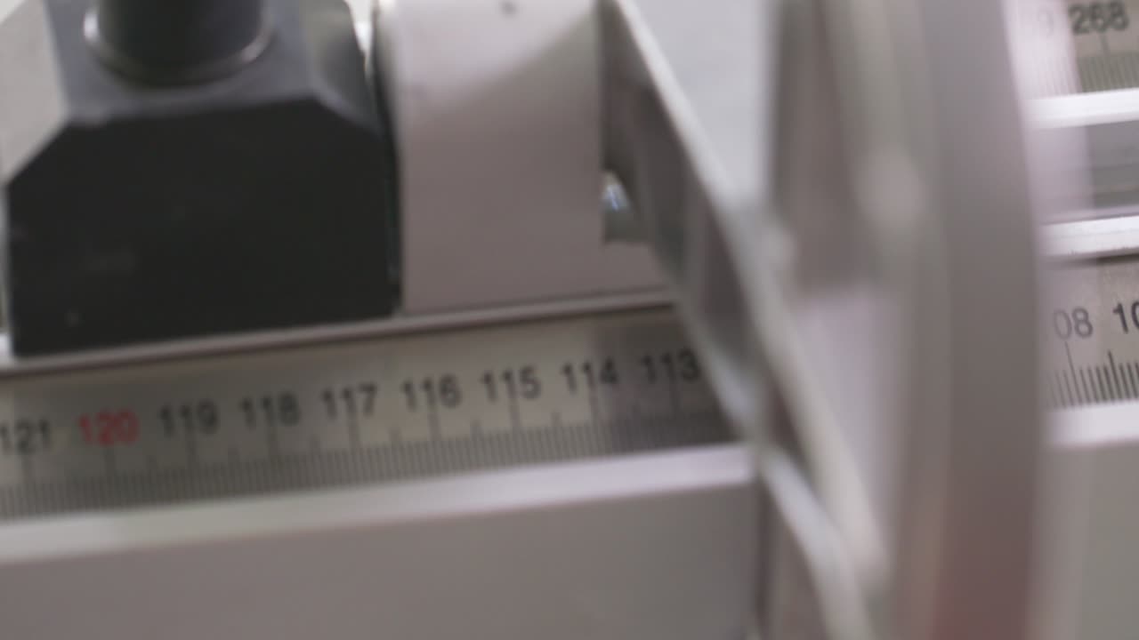 primer plano de la escala de precisión