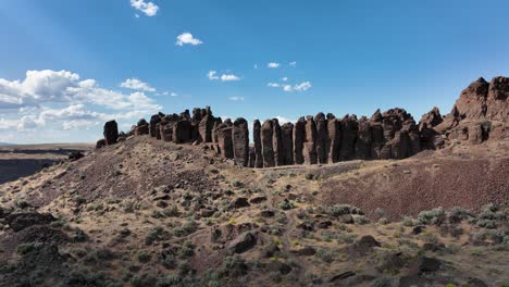 Orbiting-aerial-of-a-climbing-rock-feature-in-Washington-State