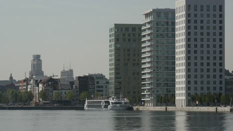 Waterfront-appartments-in-Antwerp-close-up-on-a-sunny-day