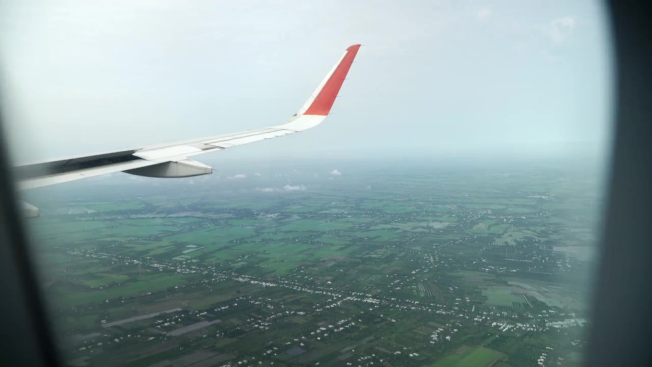 Udsigt over Da Nang fra et flyvindue under flyvning, Vietnam