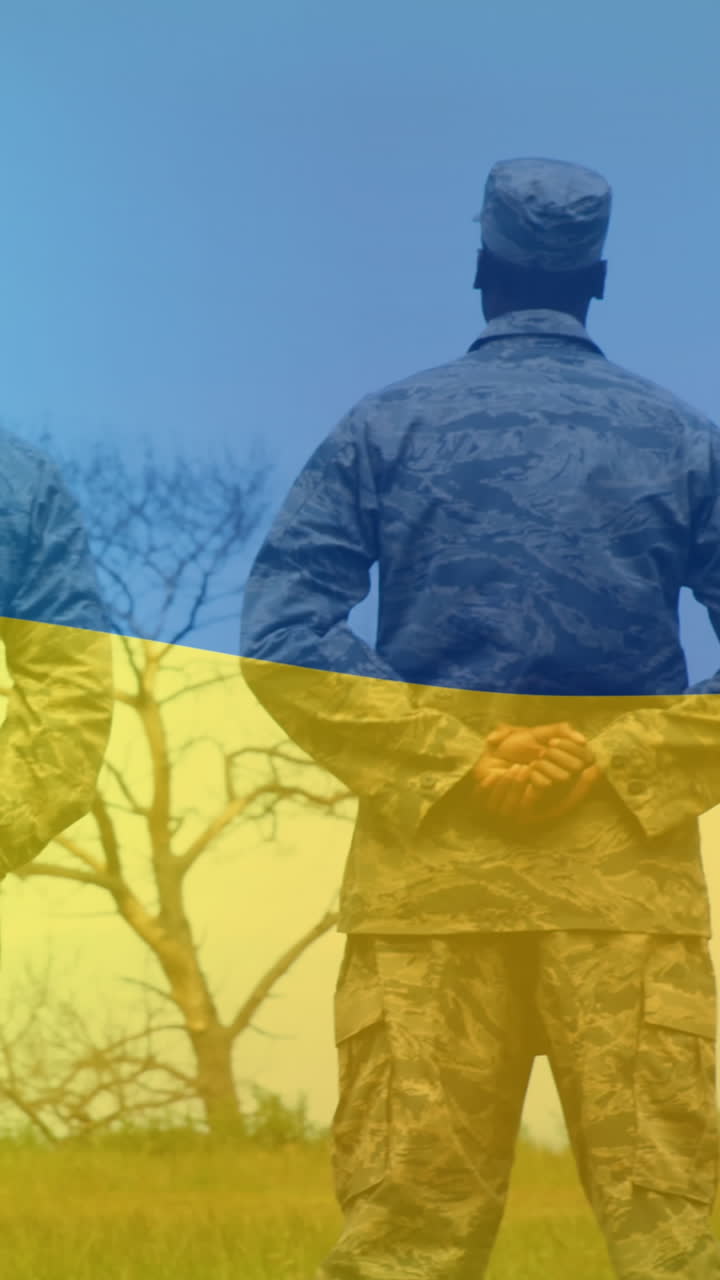 우크라이나의  ⁇ 발 위에 다양한 군인의 뒷면의 애니메이션