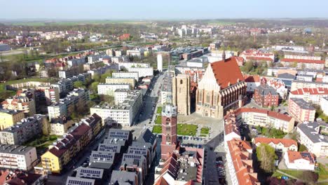 área de la nueva ciudad de nysa con la basílica de st.