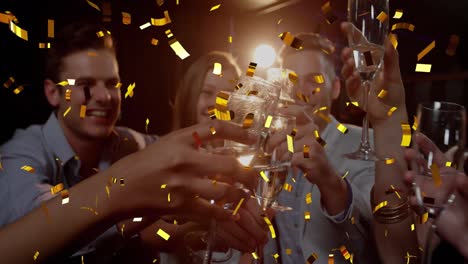 animación de confeti sobre amigos caucásicos bebiendo champán en una fiesta.