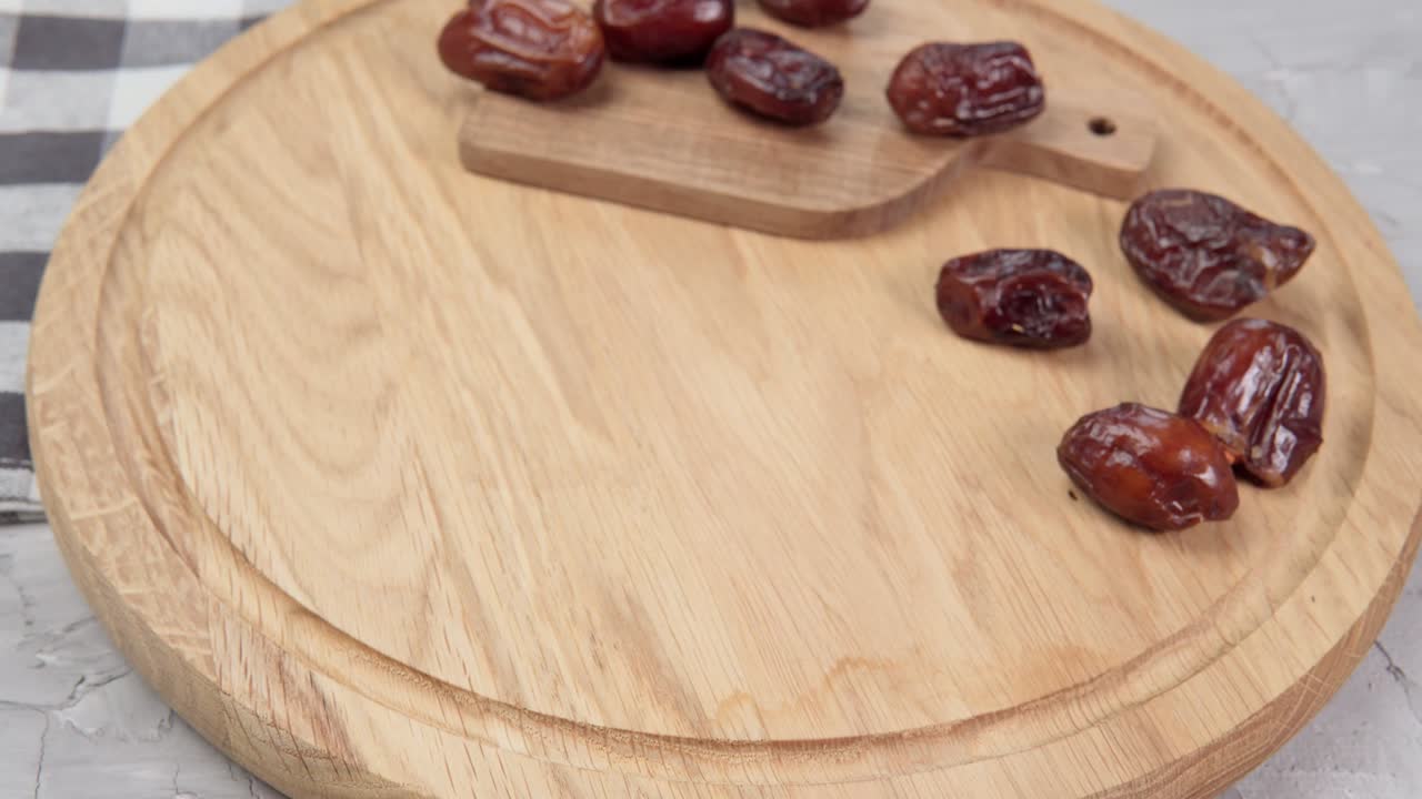 Arecaceae, cultivate sweet fruit. Date or date palm is a flowering plant species in the palm