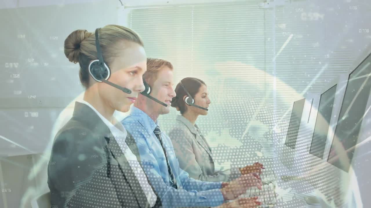 사무실에서 일하는 고객 서비스 임원 팀에 대항하여 전 세계를 가로지르는 빛의 흔적의 애니메이션