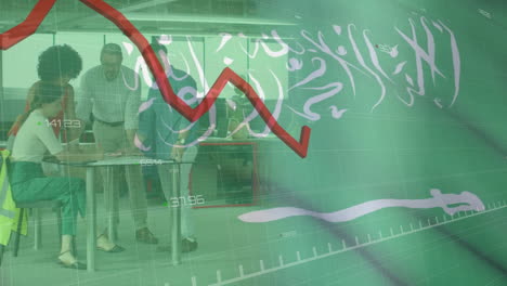 animación del procesamiento de datos financieros sobre diversas personas de negocios y bandera de arabia saudita