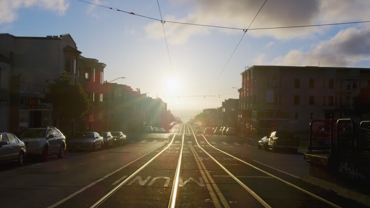 샌프란시스코의 거리가 내려다보이는 아름다운 일몰