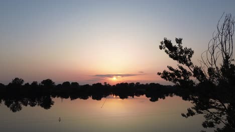 El-Reflejo-Perfecto-Del-Amor-Y-La-Hora-Dorada