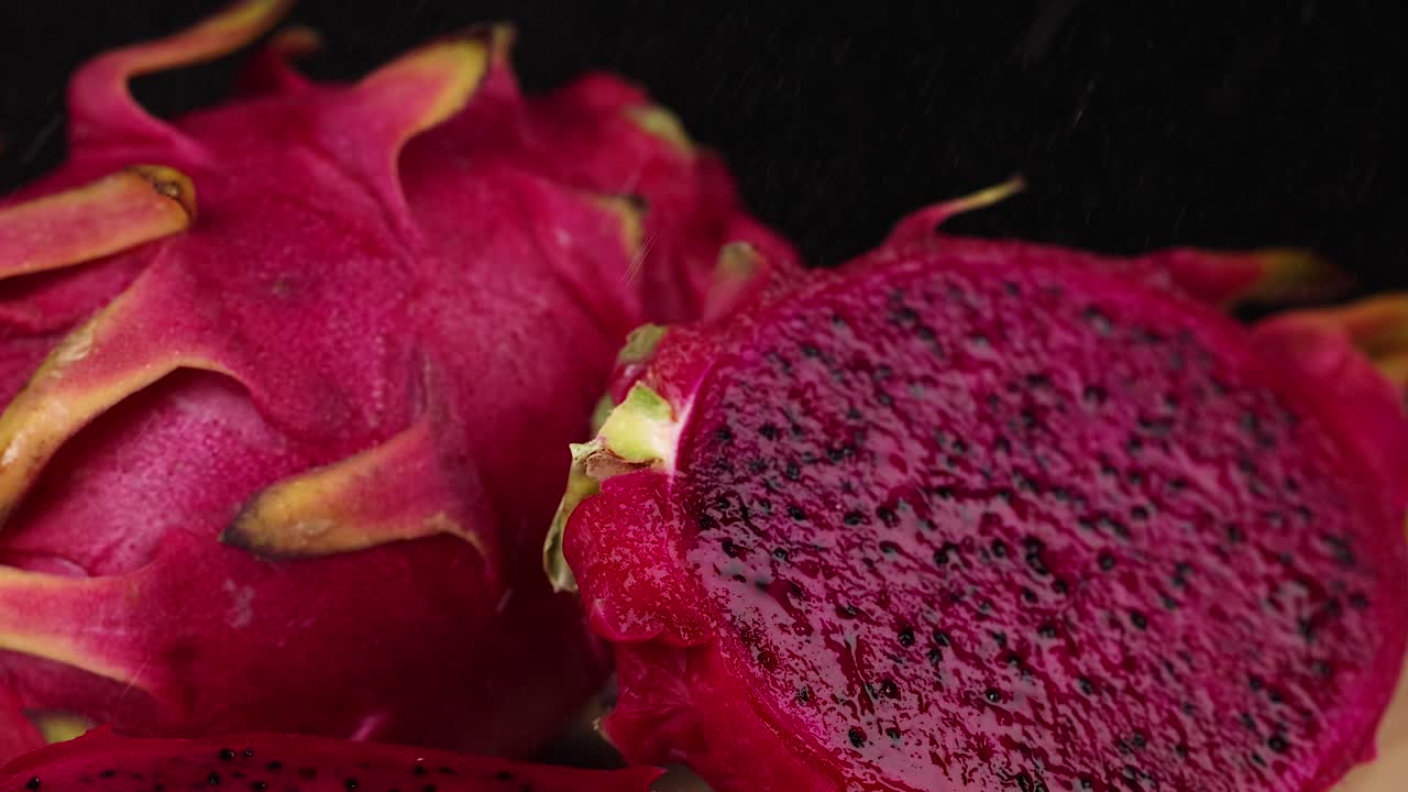 활기찬 드래곤 과일 조각의 상세한 시각