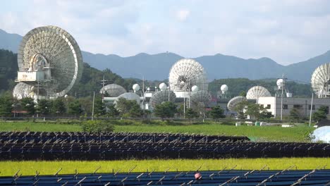 Geumsan-KT-SAT---Kumsan-Satellite-Center-At-Daytime-With-Mountain-Views-In-The-Background-In-Kumsan,-South-Korea