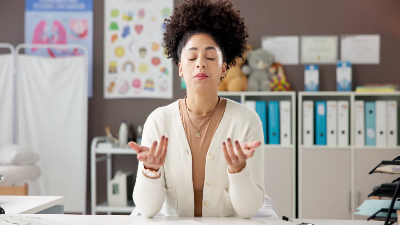 médico en el consultorio