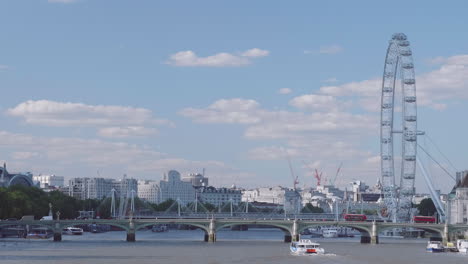 A-summer-day-in-Westminster,-London