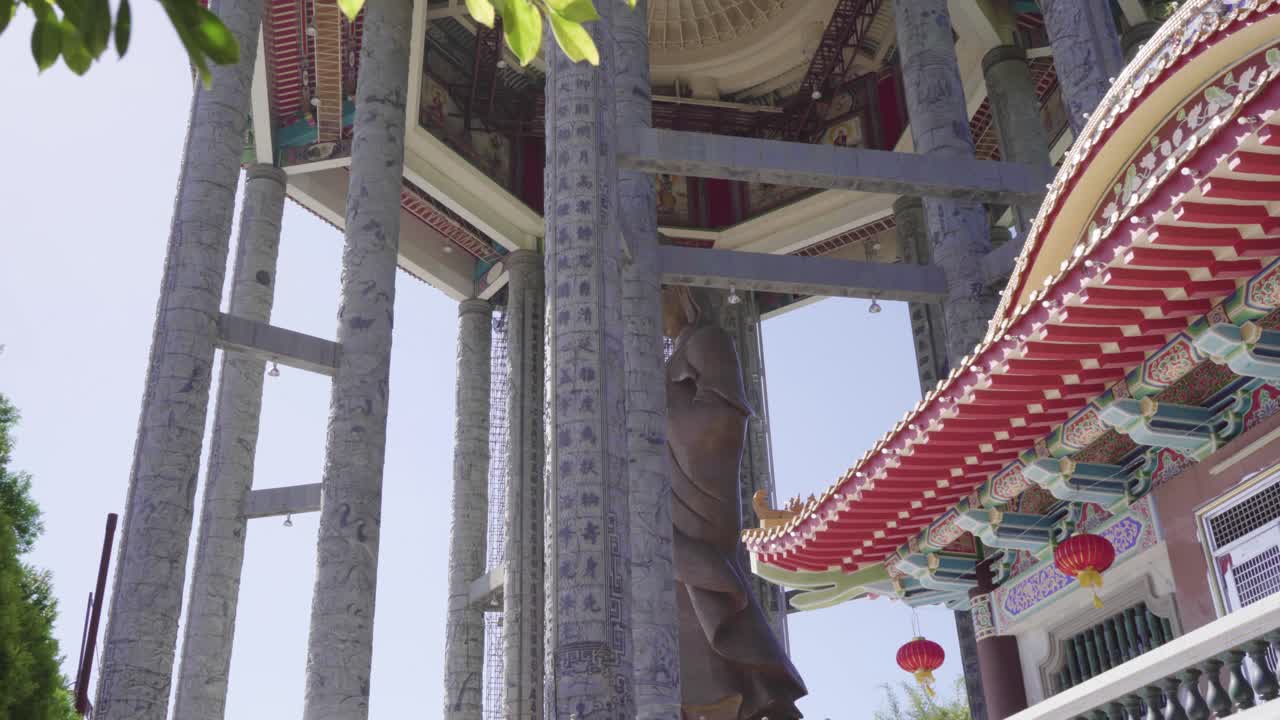 The Huge Statue Of Guanyin, Goddess Of Mercy, Sheltered At The Guanyin Pavilion In Kek Lok Si Temple In Penang, Malaysia - Low Angle Shot