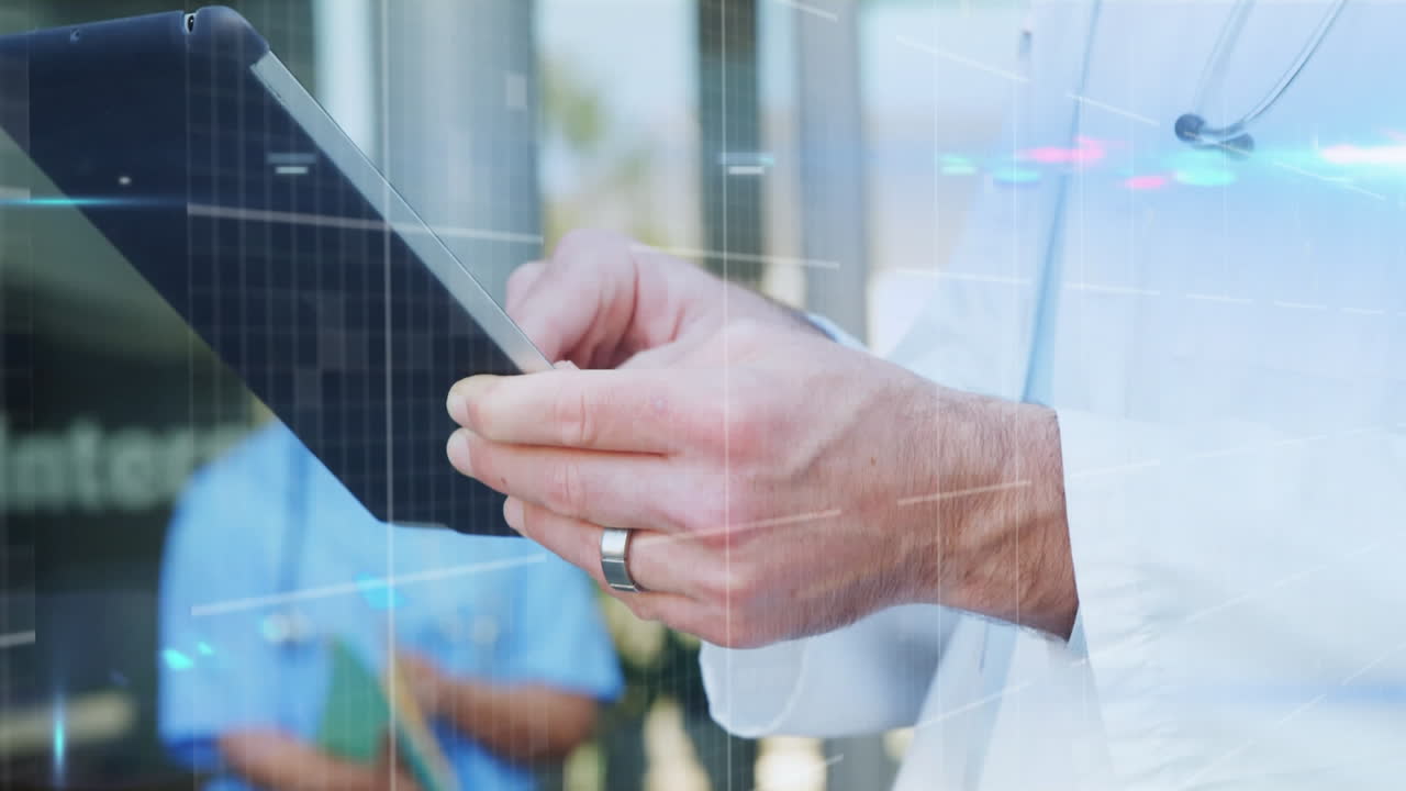 animación de una red de iconos digitales sobre un médico masculino usando una tableta