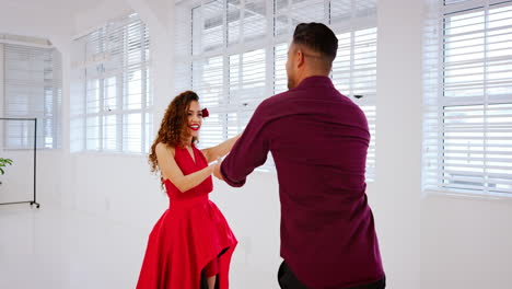 Tango,-samba-or-salsa-class-with-a-couple-dancing