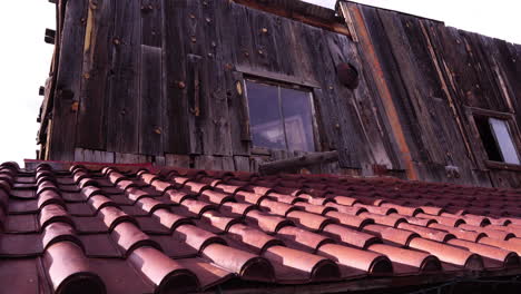 Old-Wooden-Building-in-Jerome-Ghost-Town,-Abandoned-Gold-King-Mine,-Arizona-USA