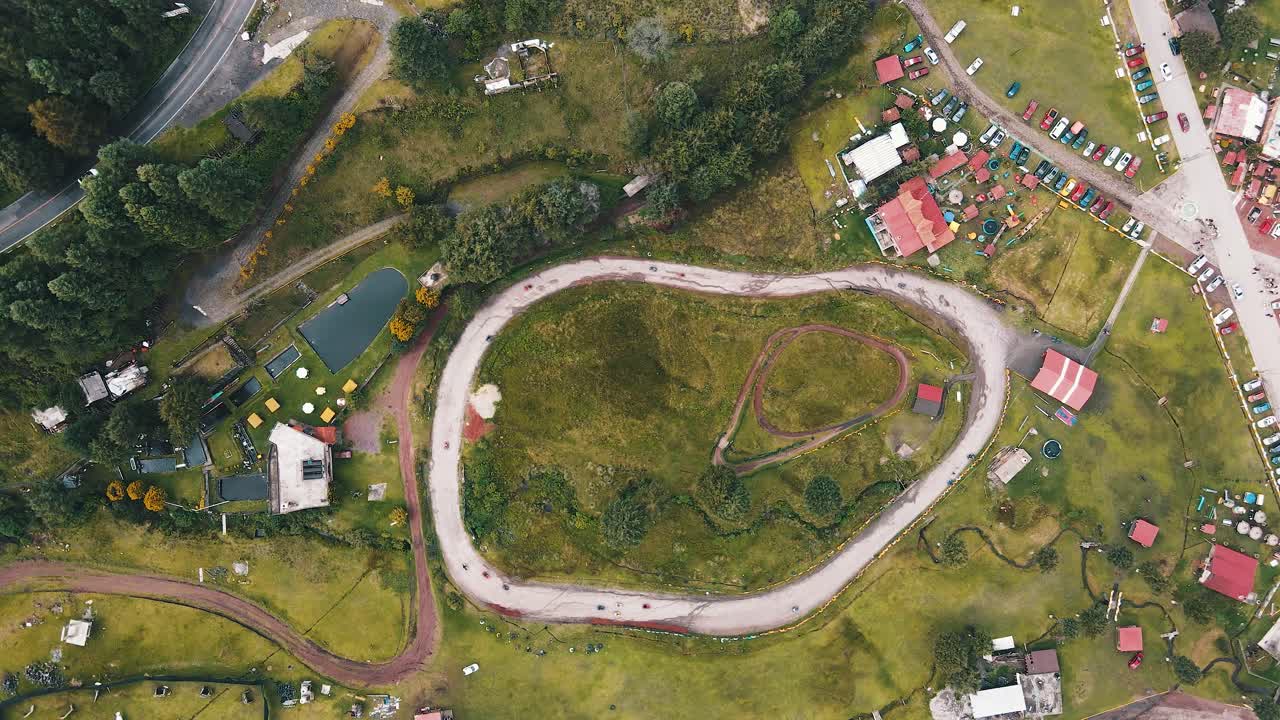 go karts chapando fuera de la ciudad de mexico