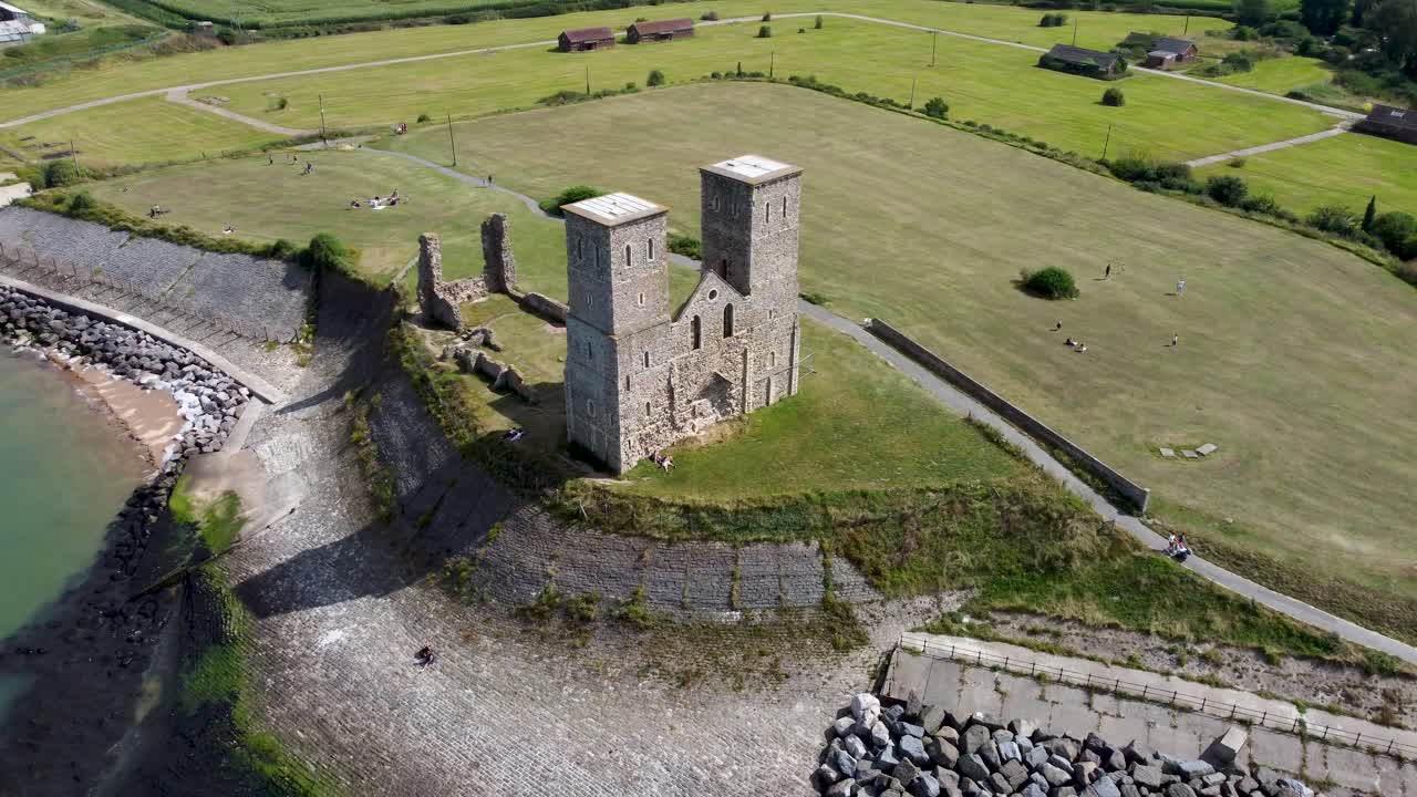 alta vista de drones de las torres reculver en kent