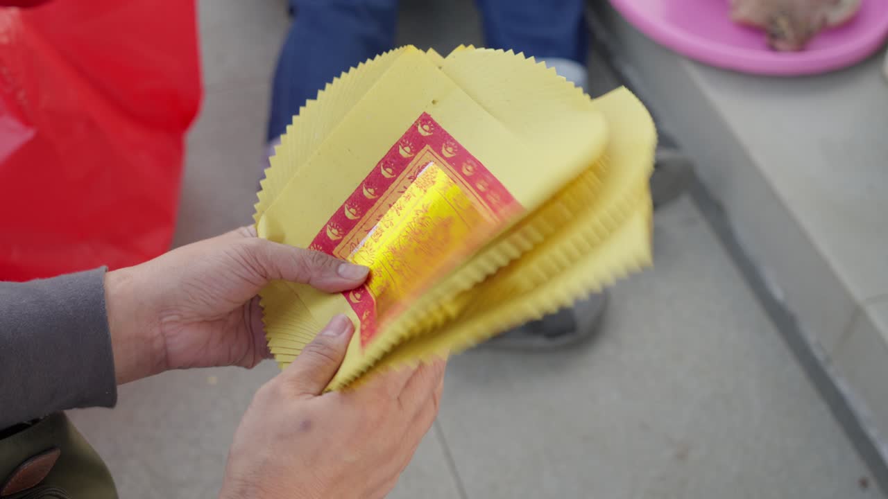 papel de joss y incienso decorado