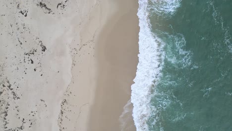 White-sand-beach-with-breaking-waves,-Playa-de-Limens,-Galicia