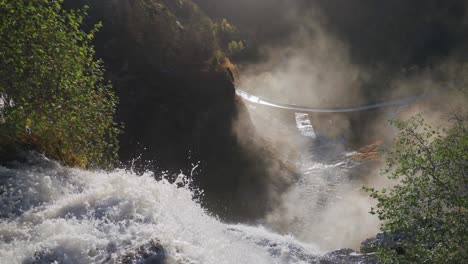 위에서 본 skjerfossen 폭포