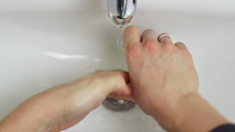 Thorough-washing-of-hands-to-prevent-coronavirus