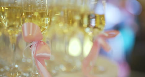 shampagne flutes at wedding reception