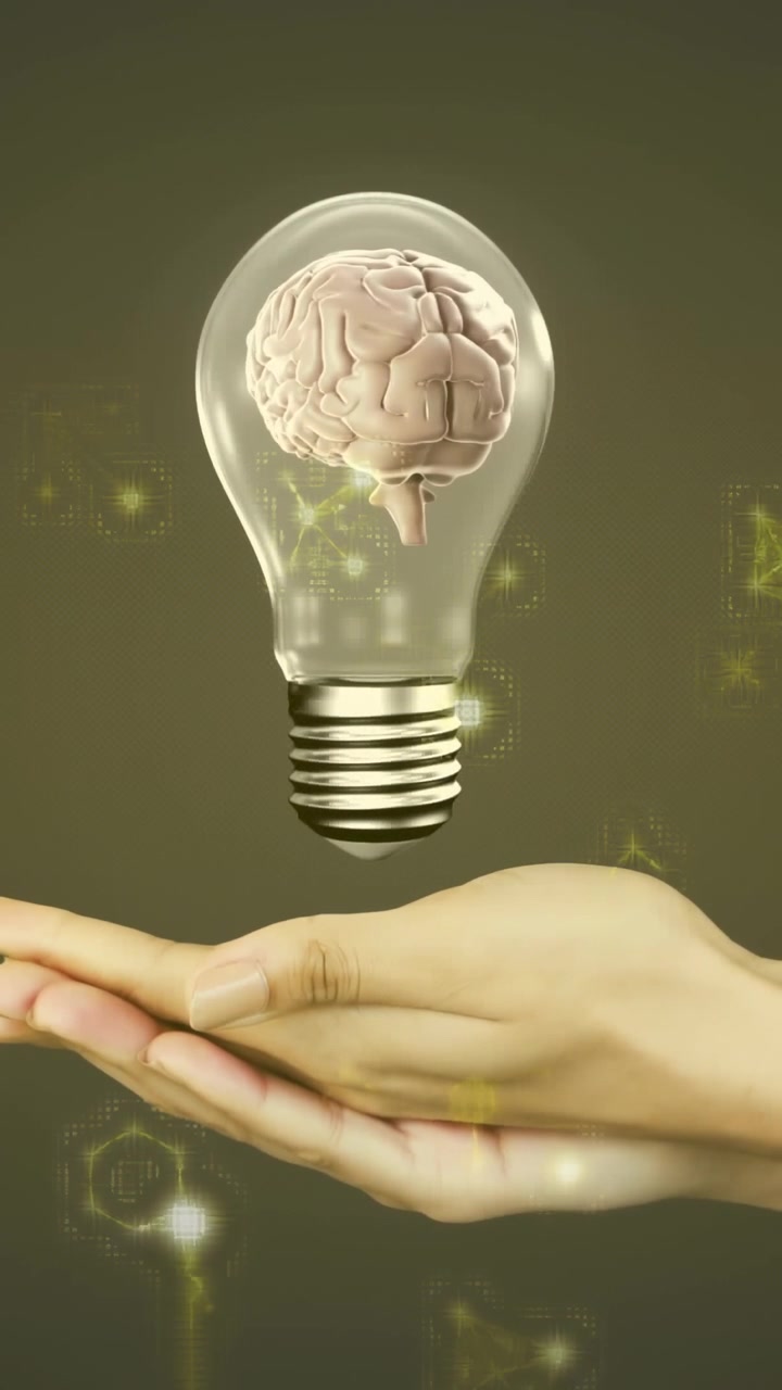 Video verticale: Mani che entrano e fanno formare una lampadina sopra di esse, un cervello che ruota e sale mostrando un'idea.