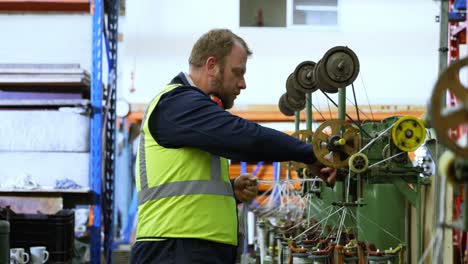 Worker-working-in-rope-making-industry-4k