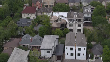 Birds-eye-view-of-affluent-homes-in-Houston,-Texas