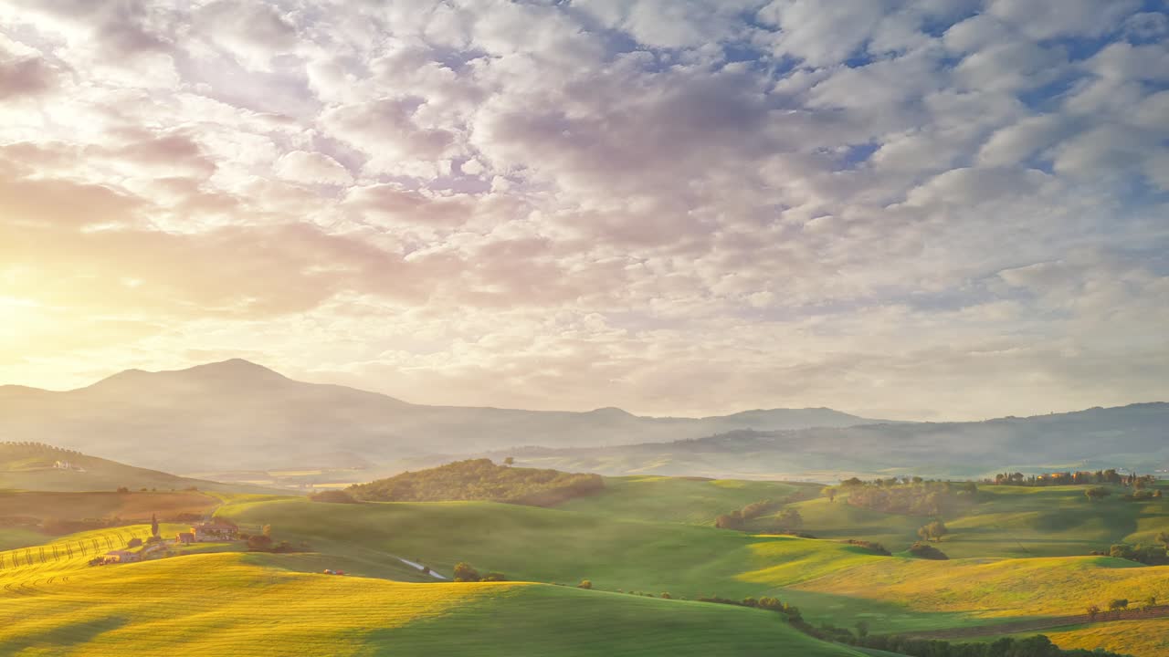 Captivating Tuscany: Majestic Green Hills, Golden Sunrise, and Rural Serenity - Time-Lapse Tranquility, Clouds and Landscapes