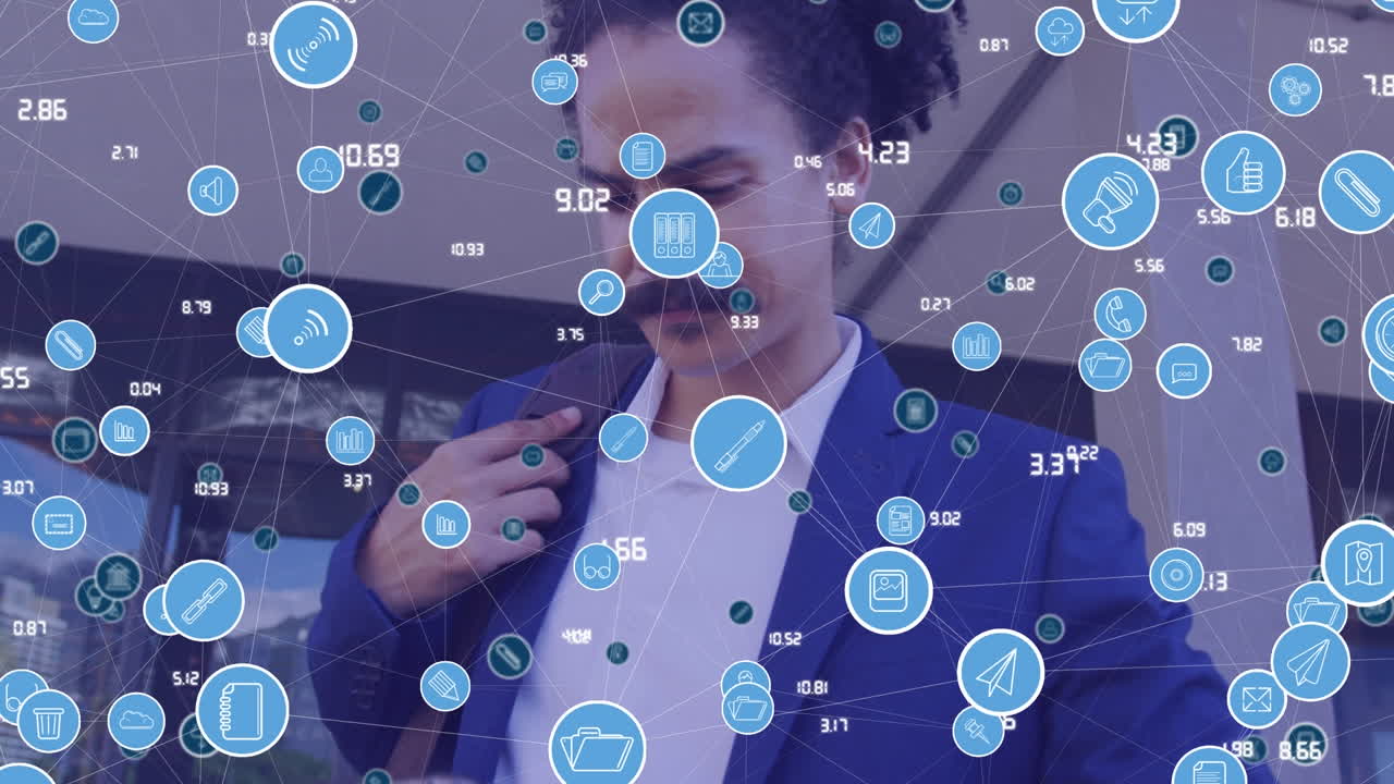 animación de iconos de los medios sobre un hombre de negocios biracial que usa una tableta