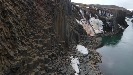 Islandia-Studlagil-Columnas-De-Basalto-Por-Drone