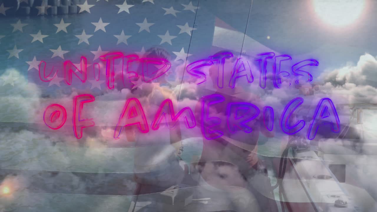 독립 텍스트와 미국  ⁇ 발을 흔들고 커플  ⁇ 시 구름에 대항하여 그들의 보트에 앉아