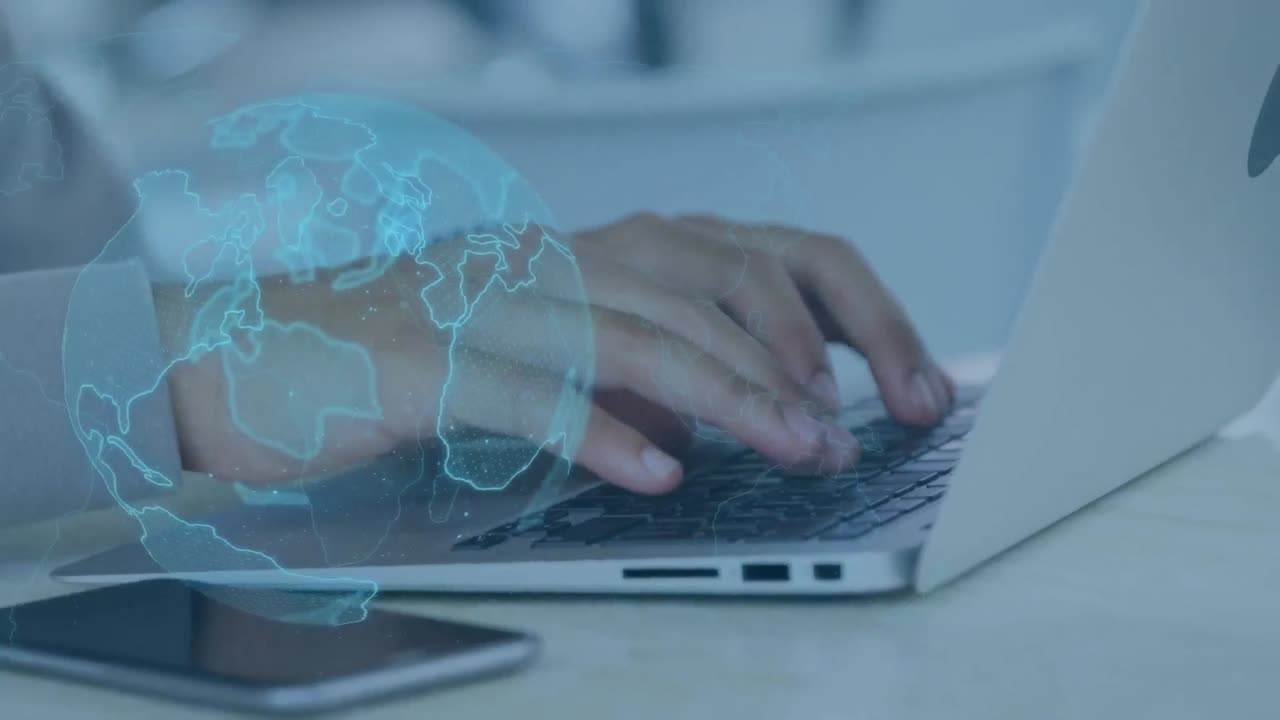 animación del globo girando sobre el hombre usando portátil y teléfono inteligente