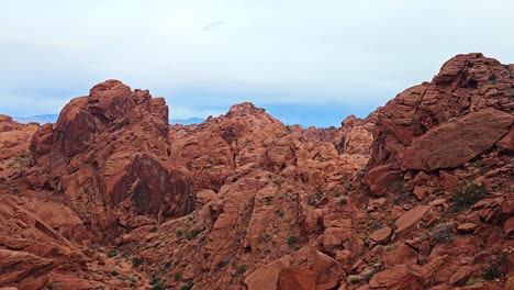 Regenbogenaussicht-Im-Valley-Of-Fire-Mit-Roten-Felsen,-Nevada,-USA