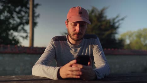 adicto a las redes sociales y estar siempre conectado