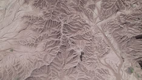 vista aérea del valle reseco en el desierto de la tatacoa, colombia
