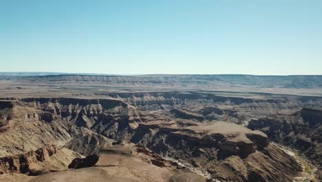 Fish-River-Canyon-In-Namibia,-Afrika-Luftdrohnenaufnahme