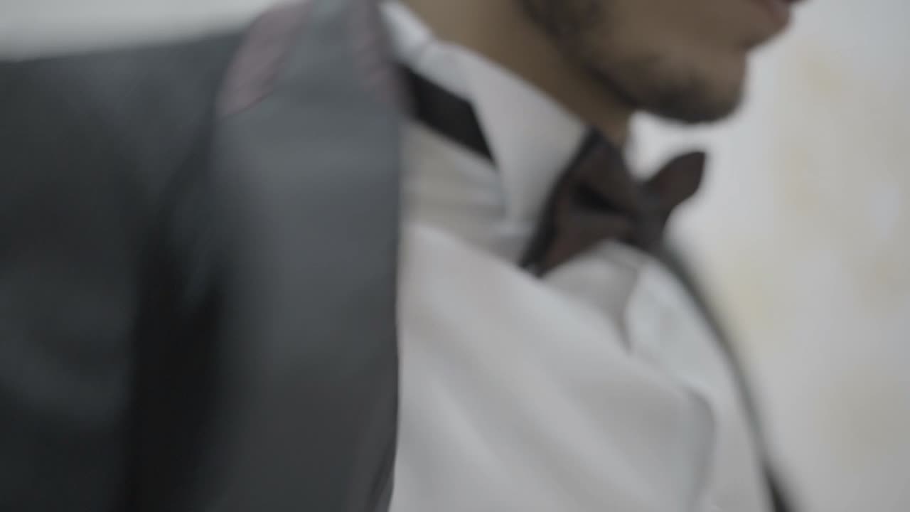 para usar el traje de boda - cámara lenta