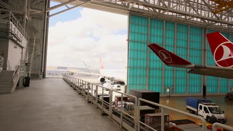 Working-images-of-aircraft-cleaning-company-employees-aircraft-ladder-flight-preparation-control-preparations-boarding-gate-procedures-activities