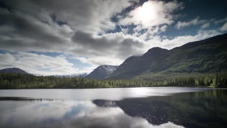 Lake-Cloud-Reflection-00