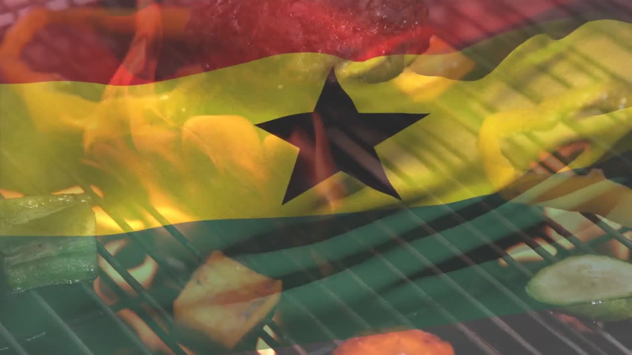 animación de la bandera de ghana ondeando sobre carne y verduras cocinadas en la parrilla de barbacoa.